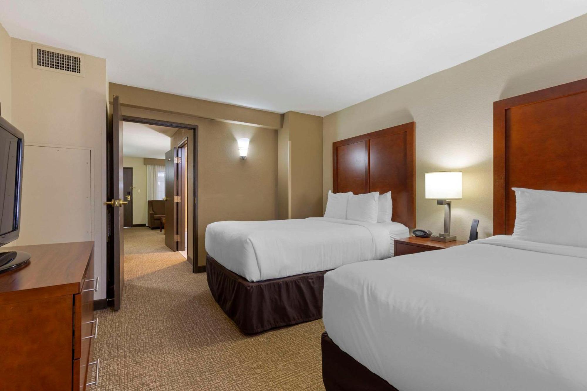 Comfort Suites Near Potomac Mills Вудбридж Экстерьер фото