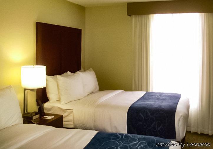 Comfort Suites Near Potomac Mills Вудбридж Экстерьер фото