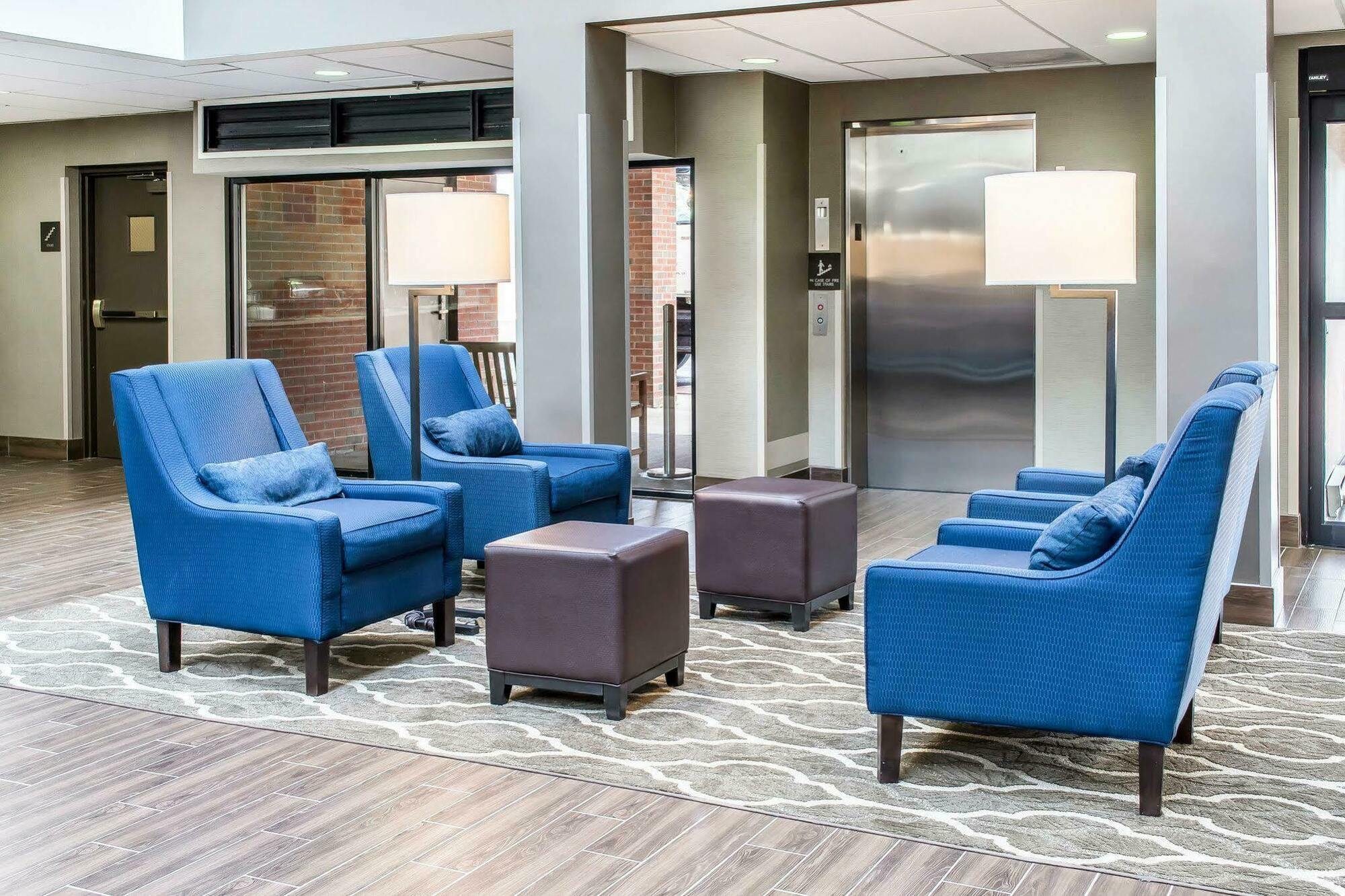 Comfort Suites Near Potomac Mills Вудбридж Экстерьер фото